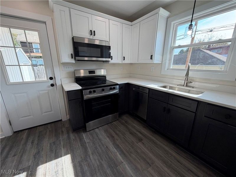 1221 Dover Avenue, Dover, OH 44622 Photo 5