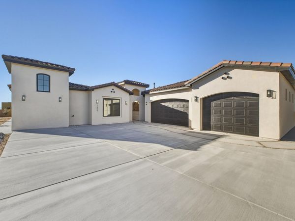 7805 Aguila Street NW, Albuquerque, NM 87120