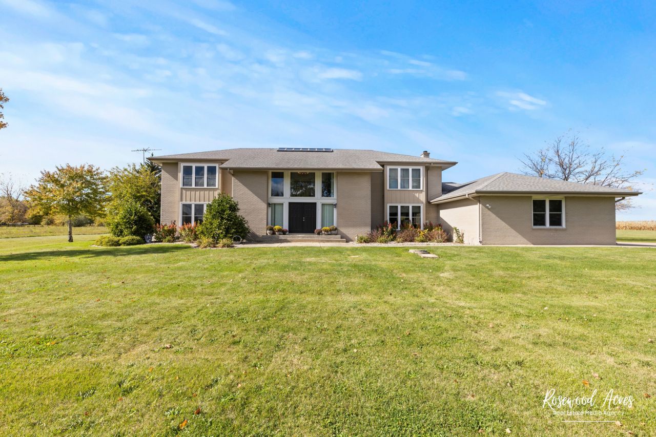 4196 N 2250w Road, Bourbonnais, IL 60914