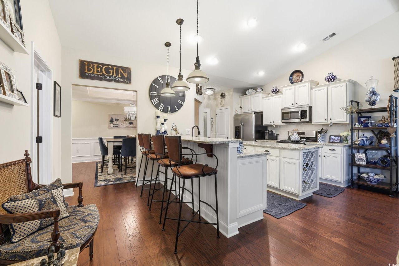 140 Parmelee Dr. Photo 13