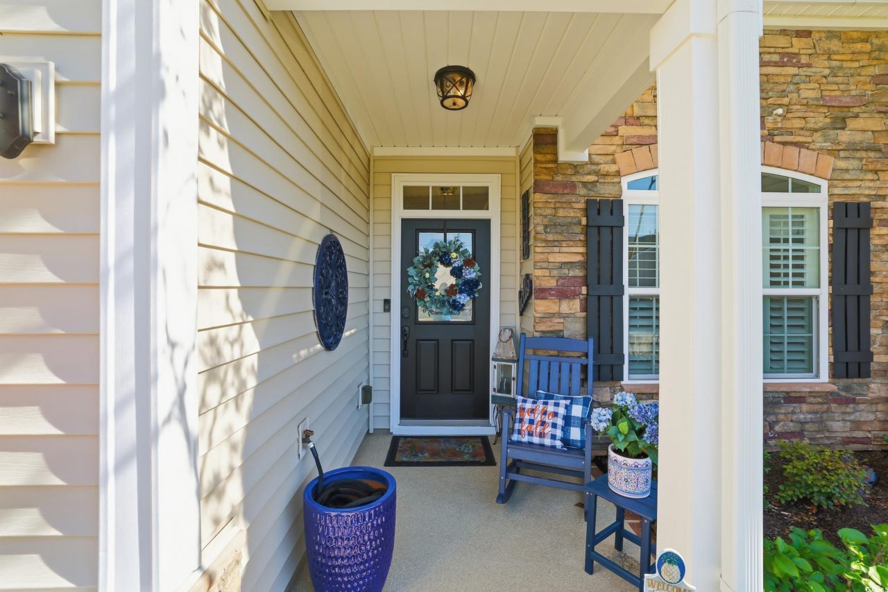 140 Parmelee Dr. Photo 2