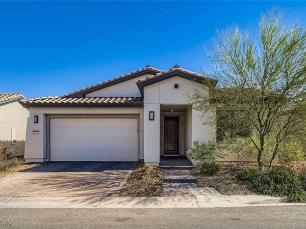 116 Lake Oasis Street, Henderson, NV 89011