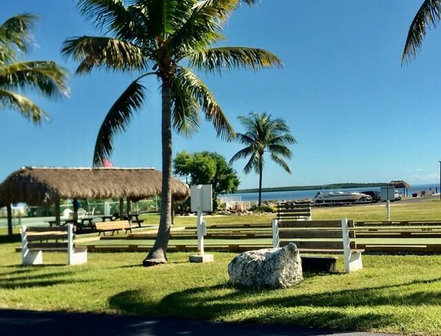 818 S Emerald Drive, Key Largo, FL 33037 Photo