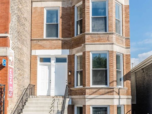 2228 W Cermak Road, Chicago, IL 60608