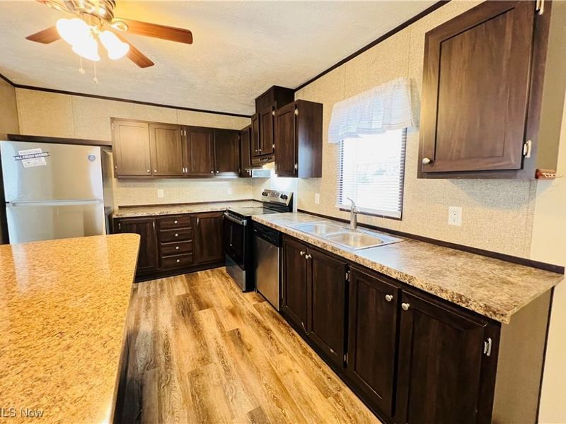 268 Twin Lakes, Elyria, OH 44035 Photo 11