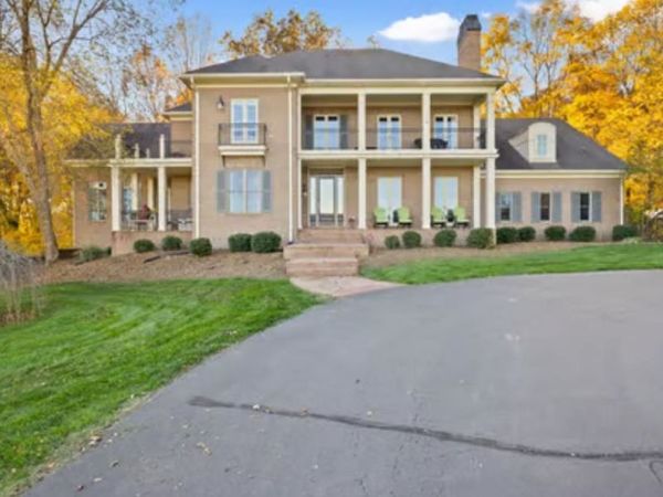 8425 Cemetery Road, Bowling Green, KY 42103