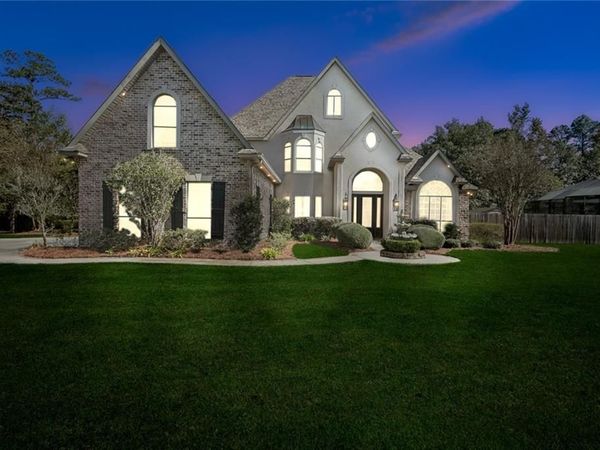 320 BUCKTHORN Circle, Covington, LA 70433