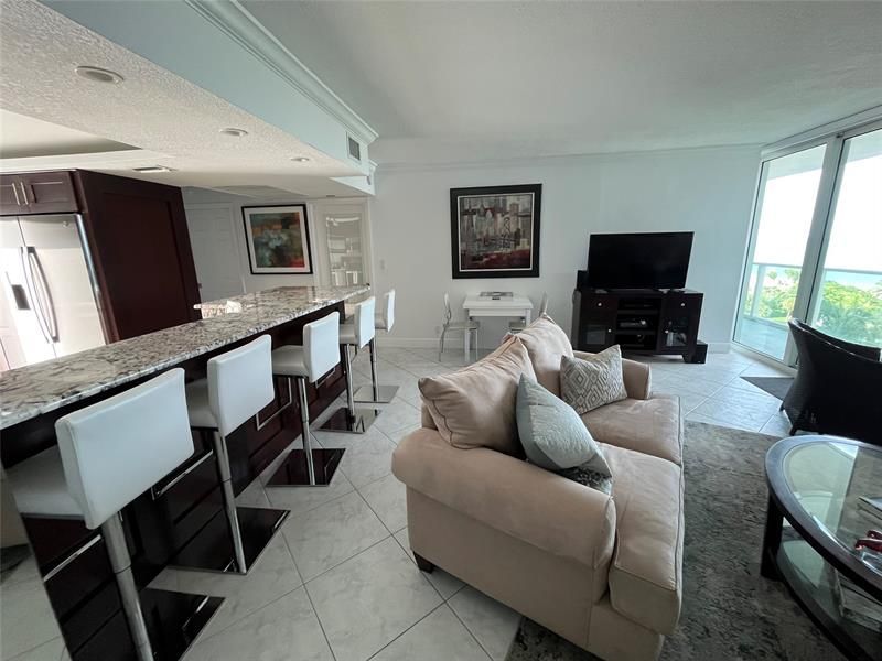 333 NE 21st Avenue, Unit 904, Deerfield Beach, FL 33441 Photo