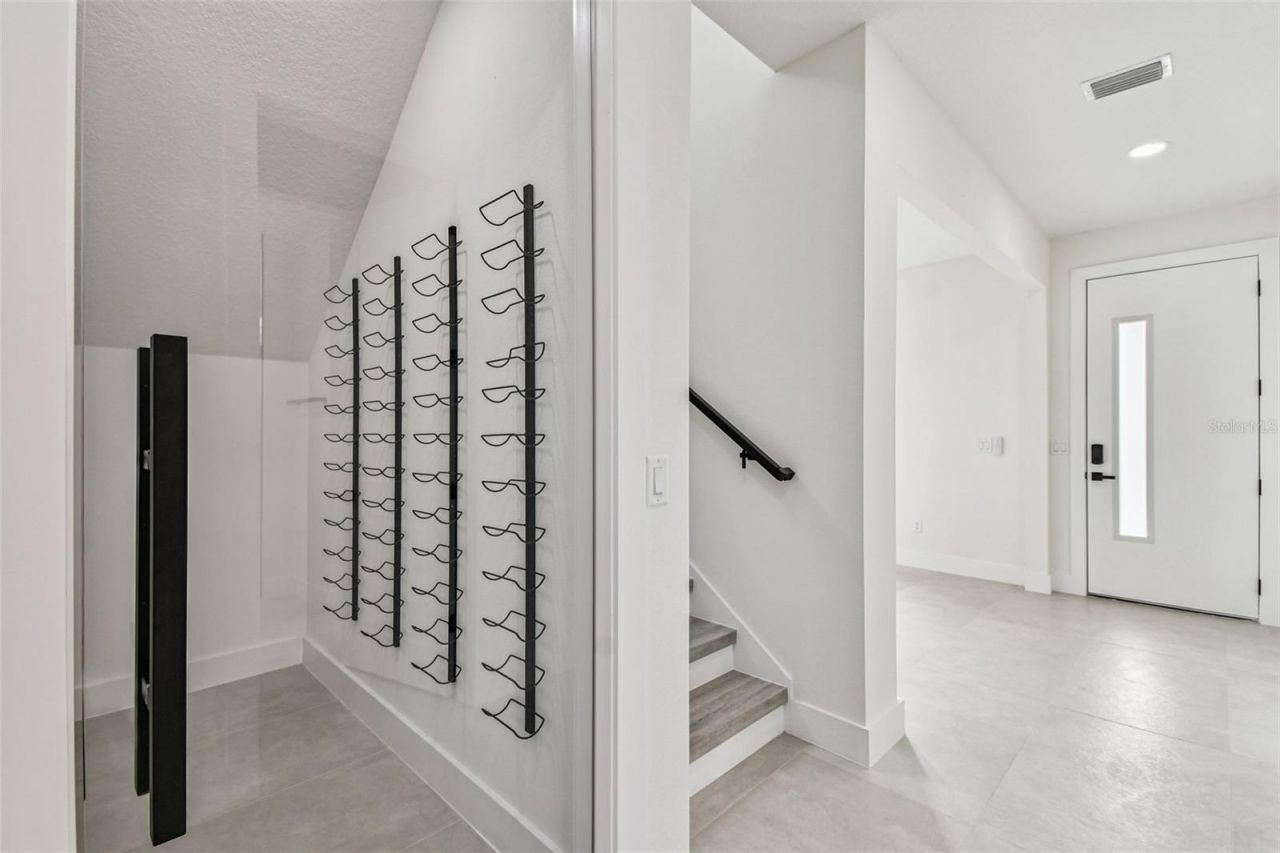 3017 W Spruce Street, Tampa, FL 33607 Photo