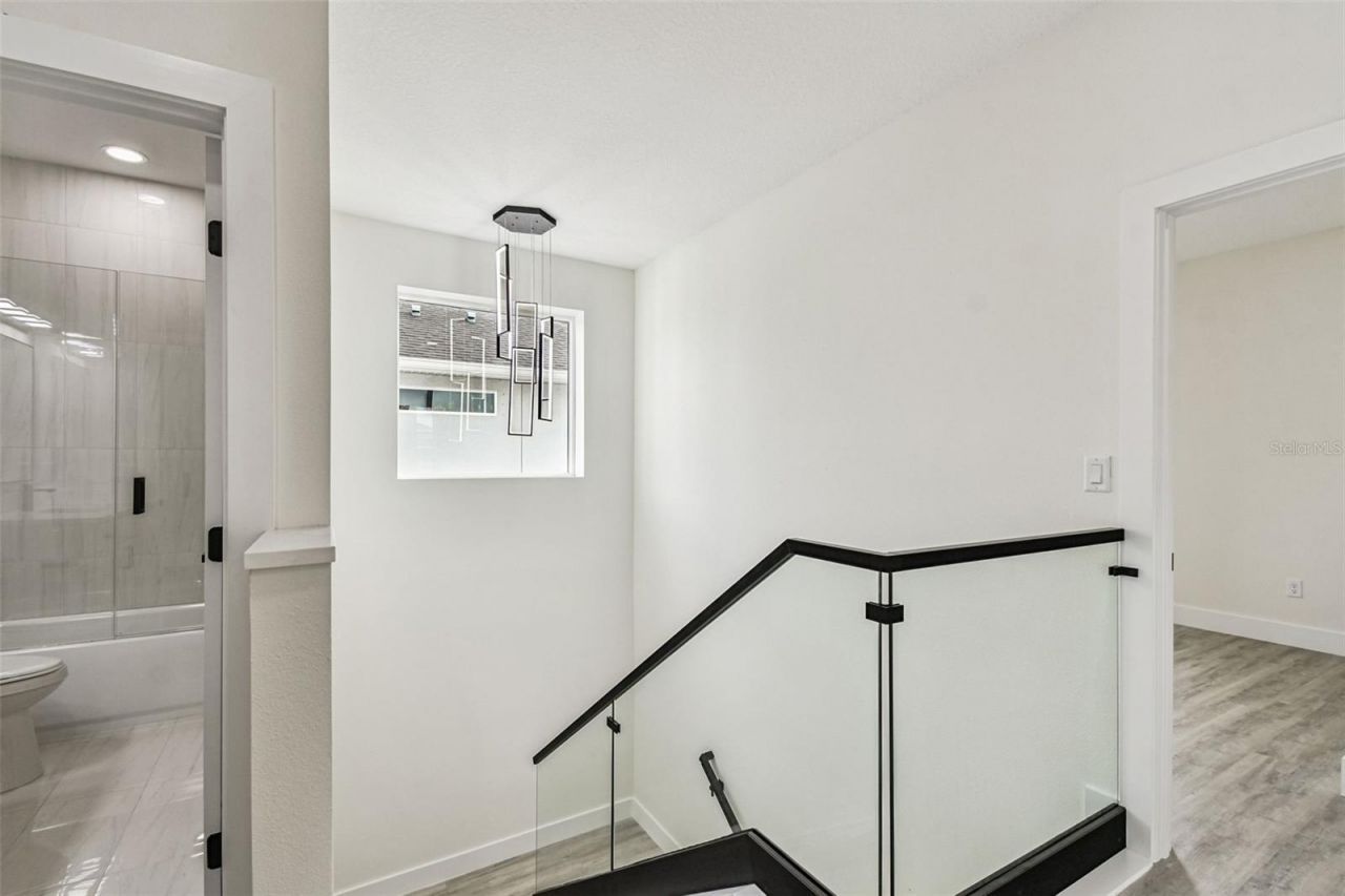 3017 W Spruce Street, Tampa, FL 33607 Photo