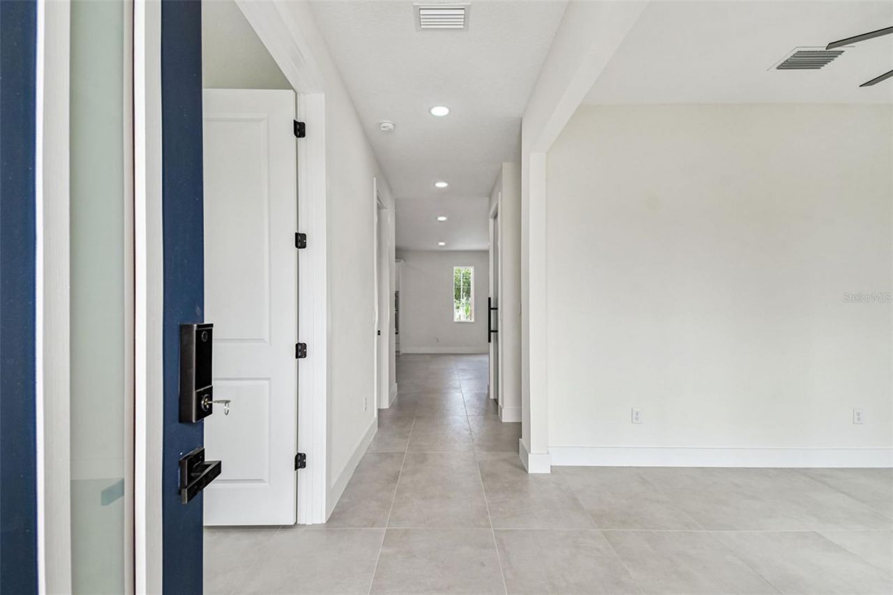 3017 W Spruce Street, Tampa, FL 33607 Photo