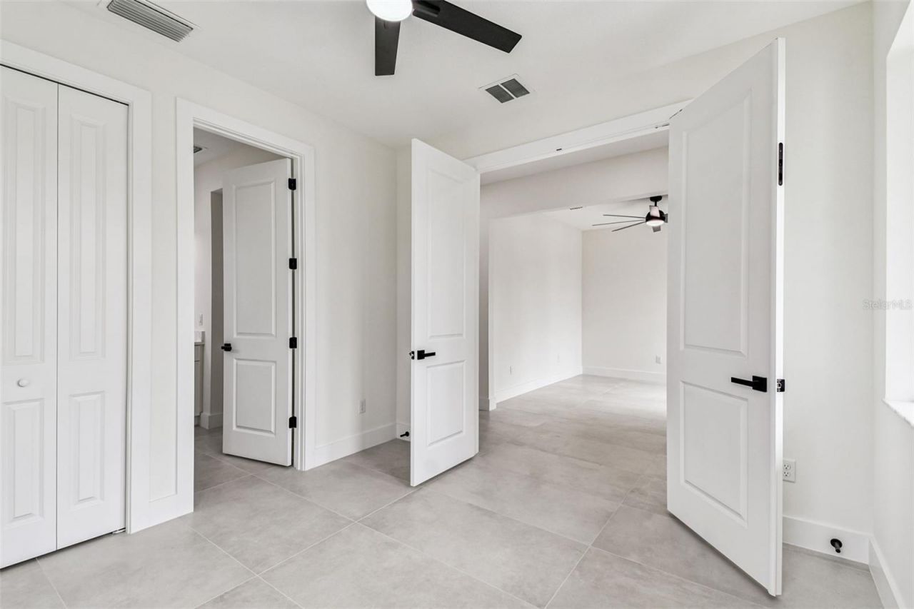3017 W Spruce Street, Tampa, FL 33607 Photo