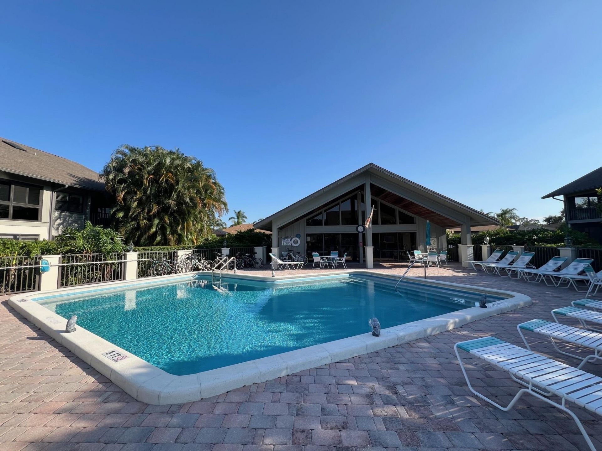 6275 SE Charleston Place, Unit 203, Hobe Sound, FL 33455 Photo