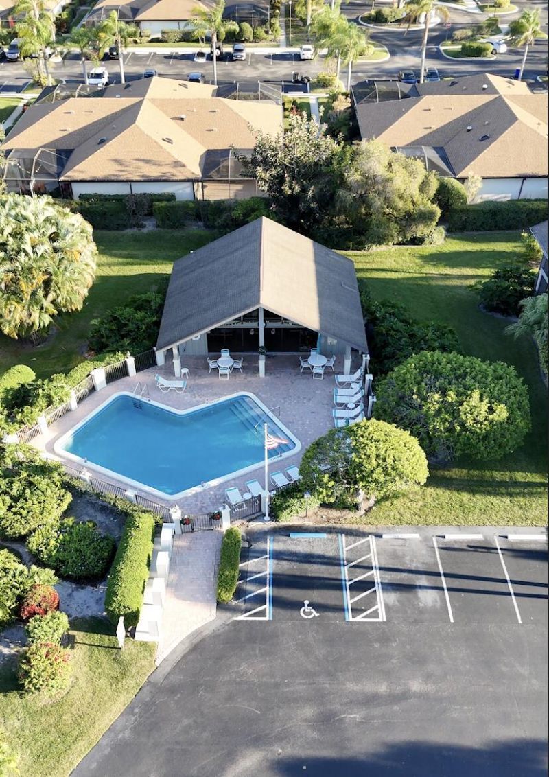 6275 SE Charleston Place, Unit 203, Hobe Sound, FL 33455 Photo