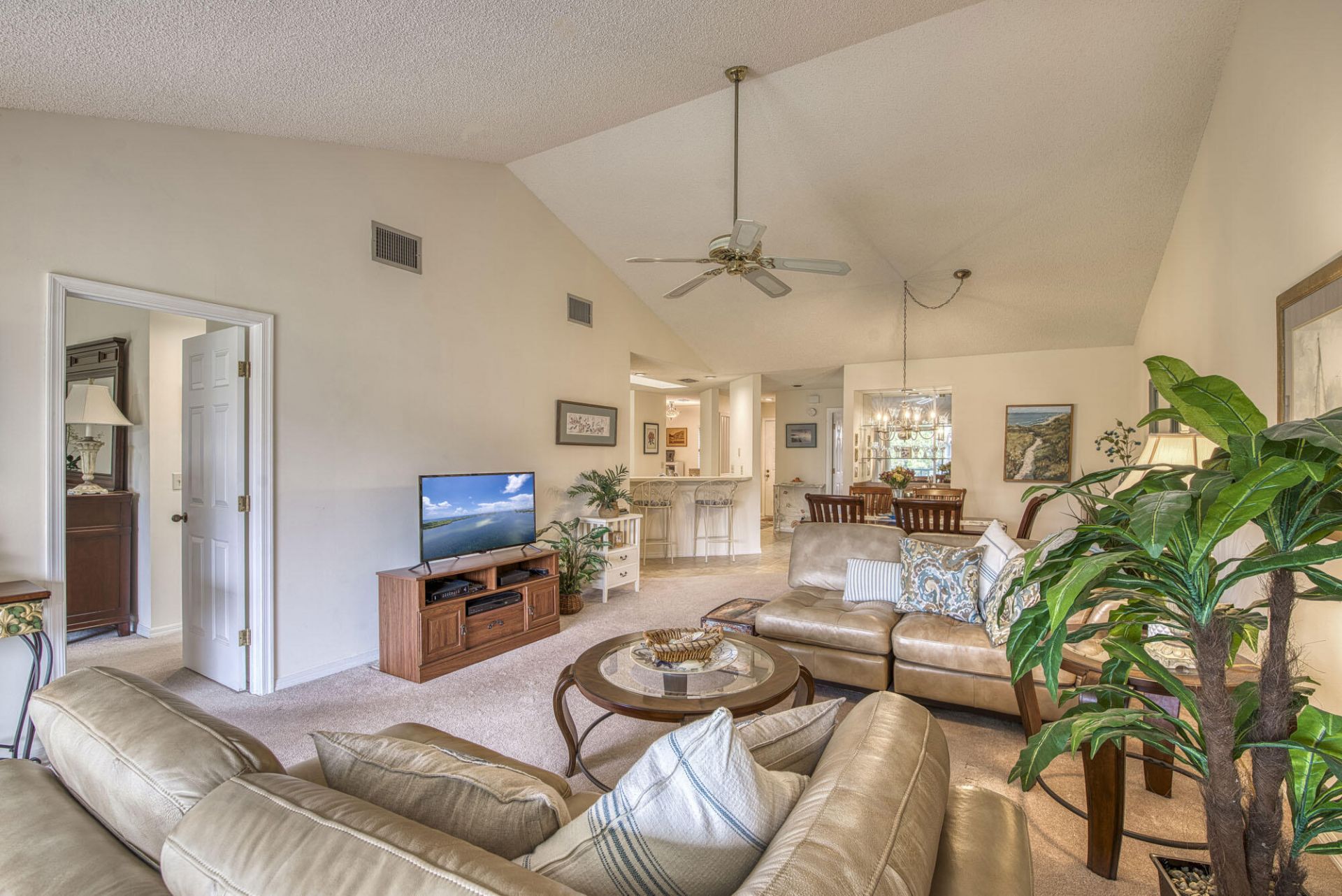 6275 SE Charleston Place, Unit 203, Hobe Sound, FL 33455 Photo