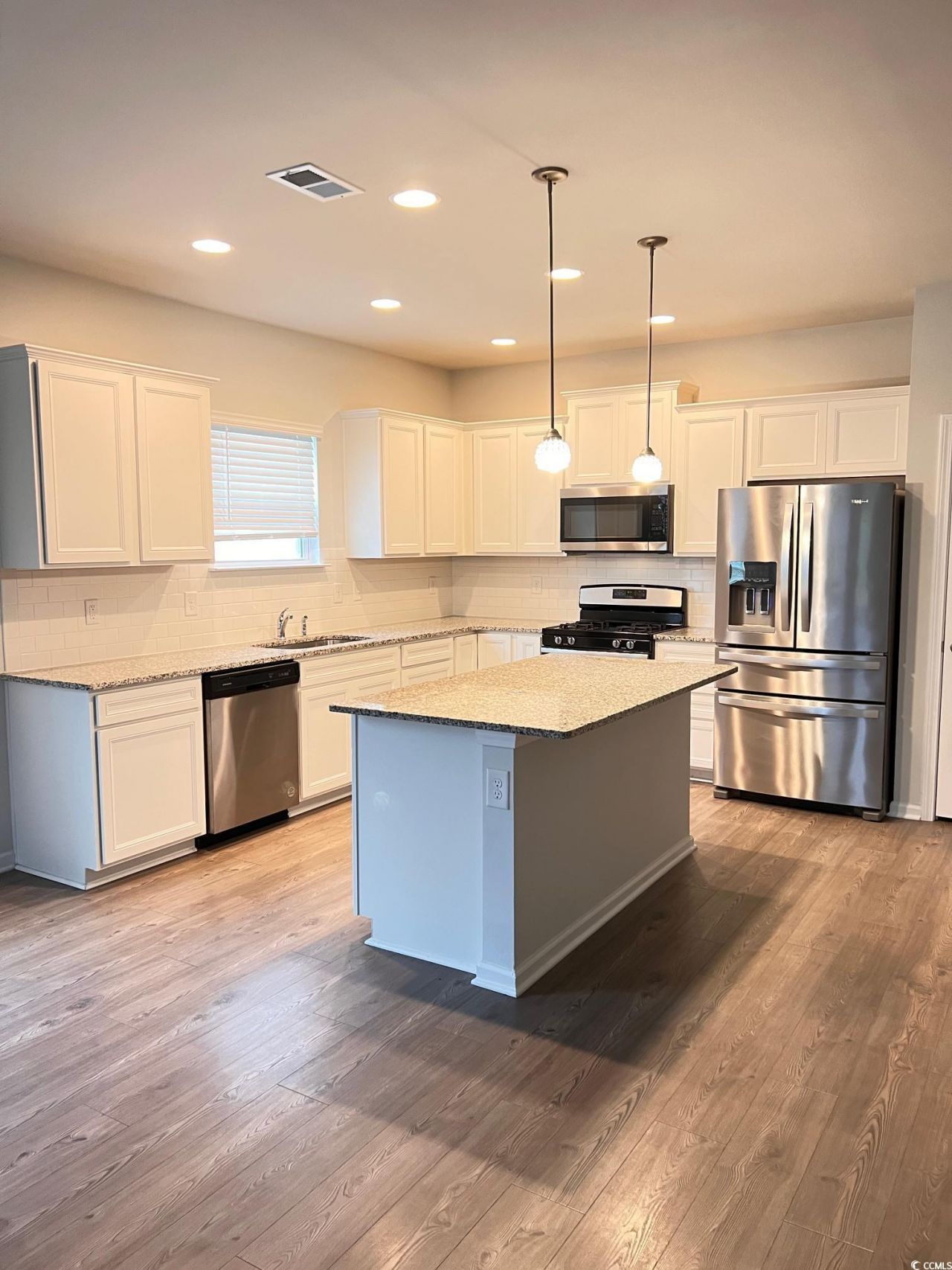 3320 Candytuft Dr. Photo 4