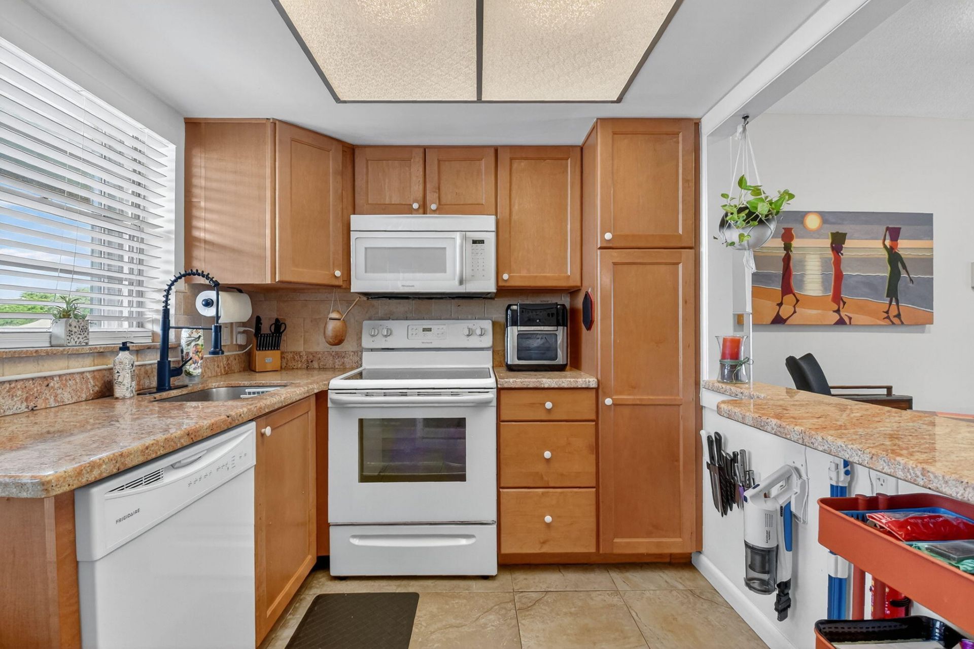 312 NE 17th Avenue, Unit 203, Boynton Beach, FL 33435 Photo