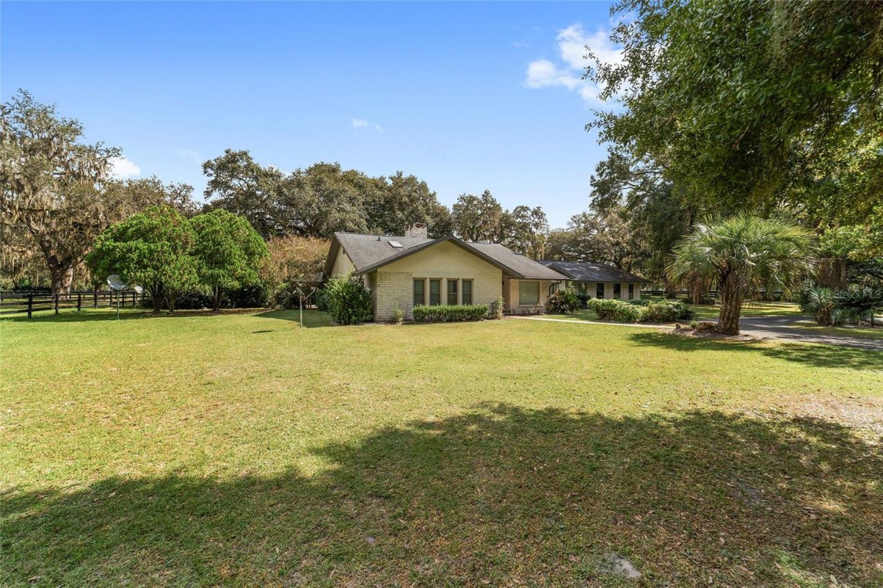 12943 County Road 245e, Oxford, FL 34484 Photo