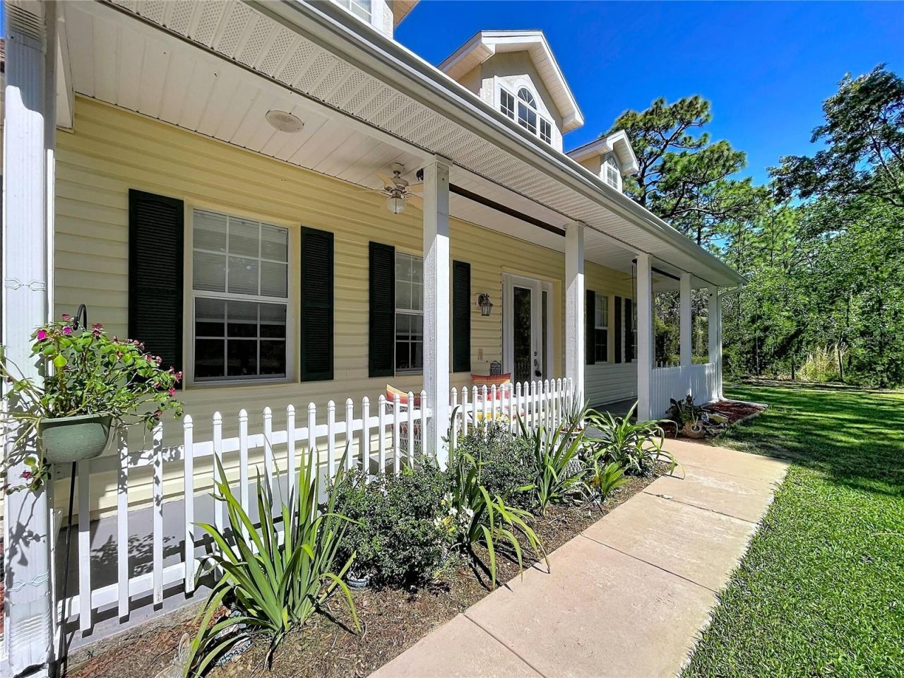 16475 Kids Ave, Weeki Wachee, FL 34614 Photo