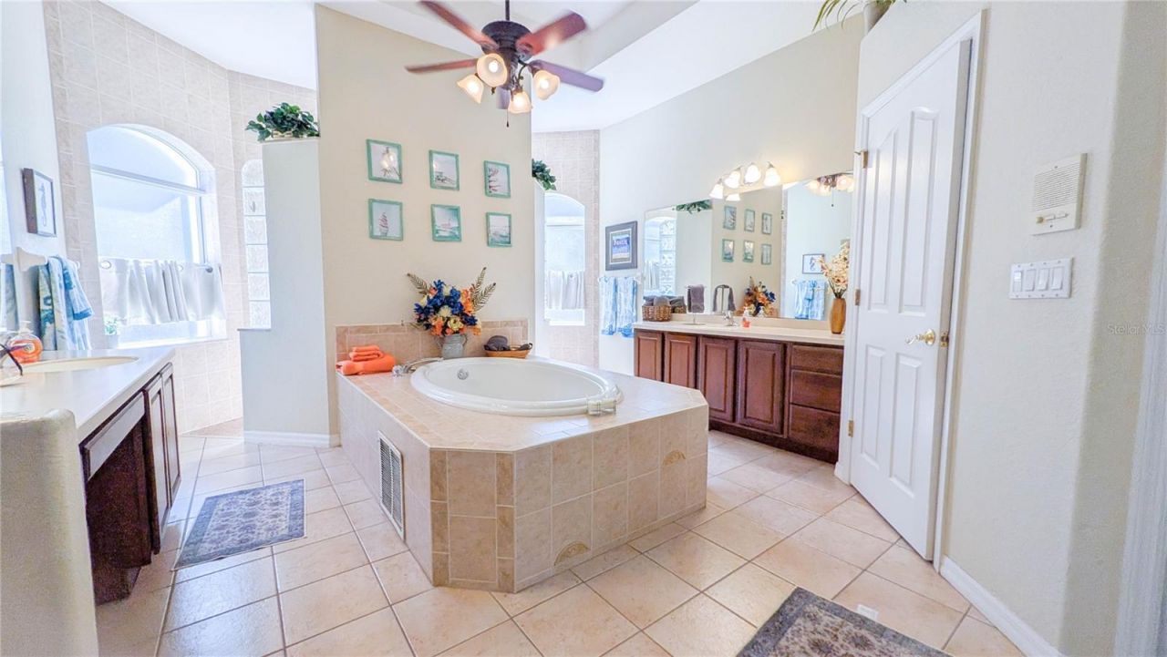 16475 Kids Ave, Weeki Wachee, FL 34614 Photo