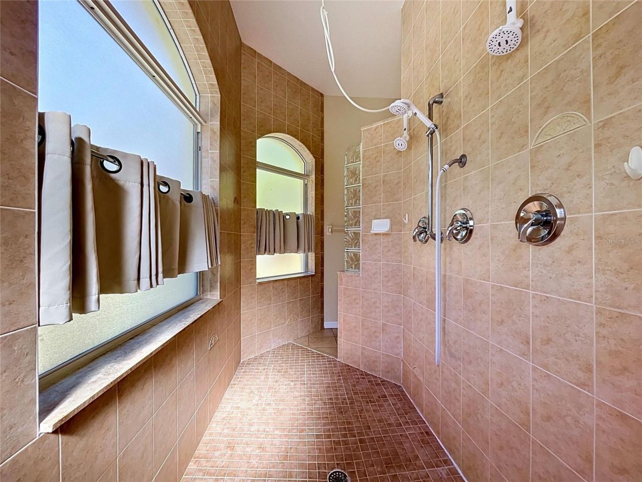16475 Kids Ave, Weeki Wachee, FL 34614 Photo