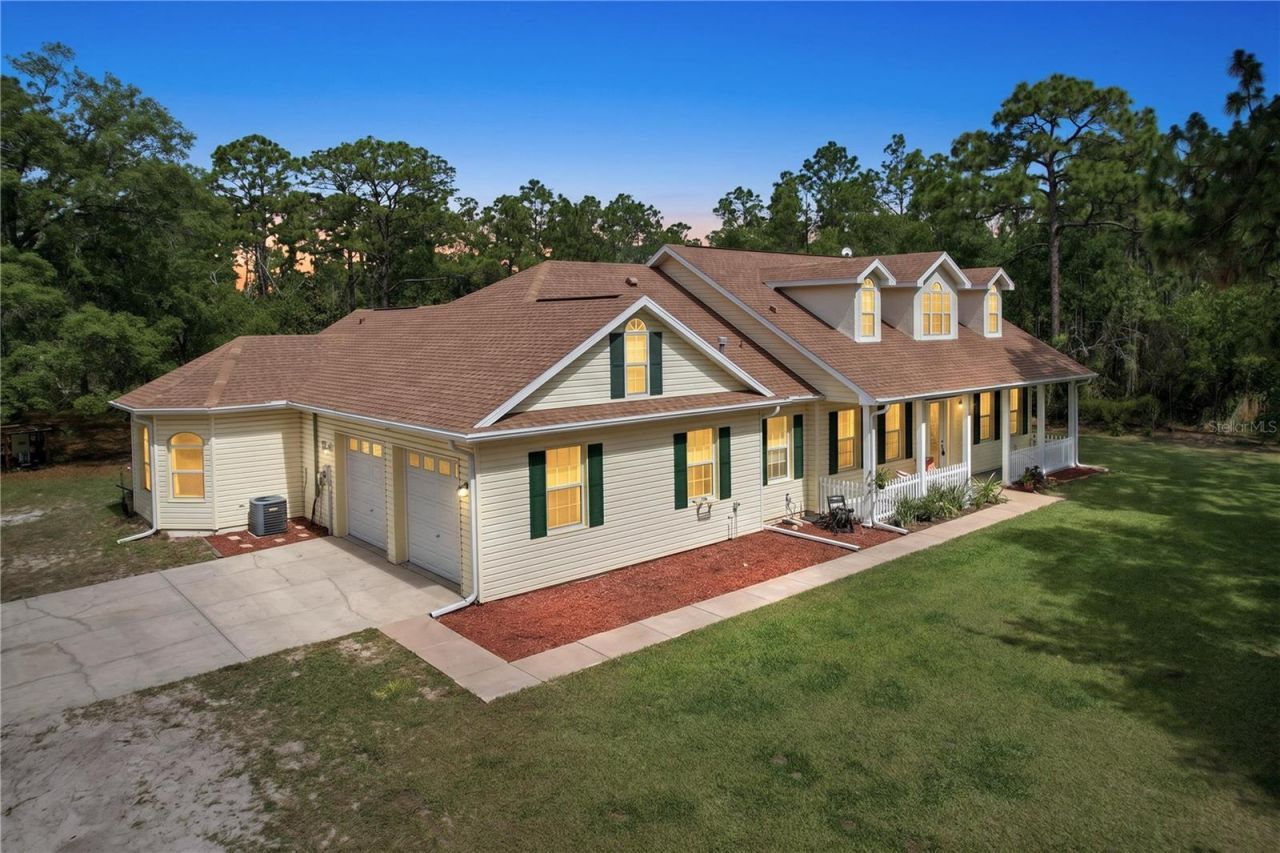 16475 Kids Ave, Weeki Wachee, FL 34614 Photo