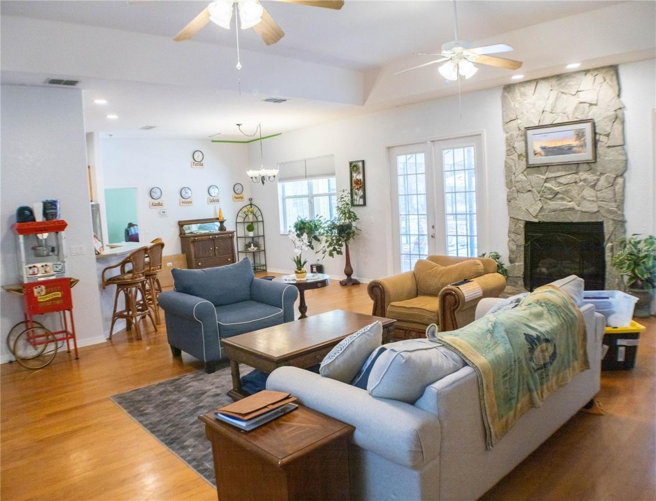 16475 Kids Ave, Weeki Wachee, FL 34614 Photo