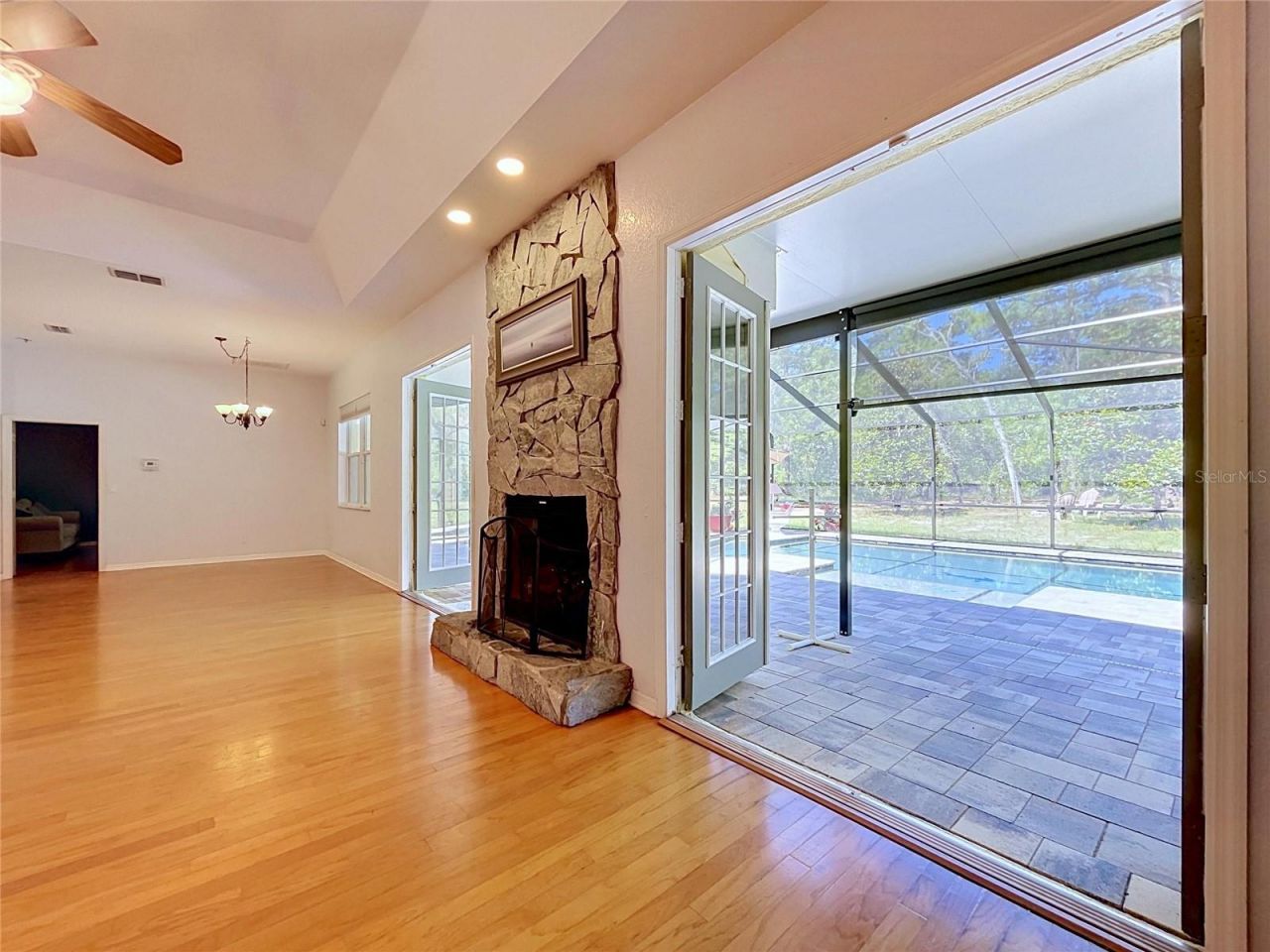 16475 Kids Ave, Weeki Wachee, FL 34614 Photo