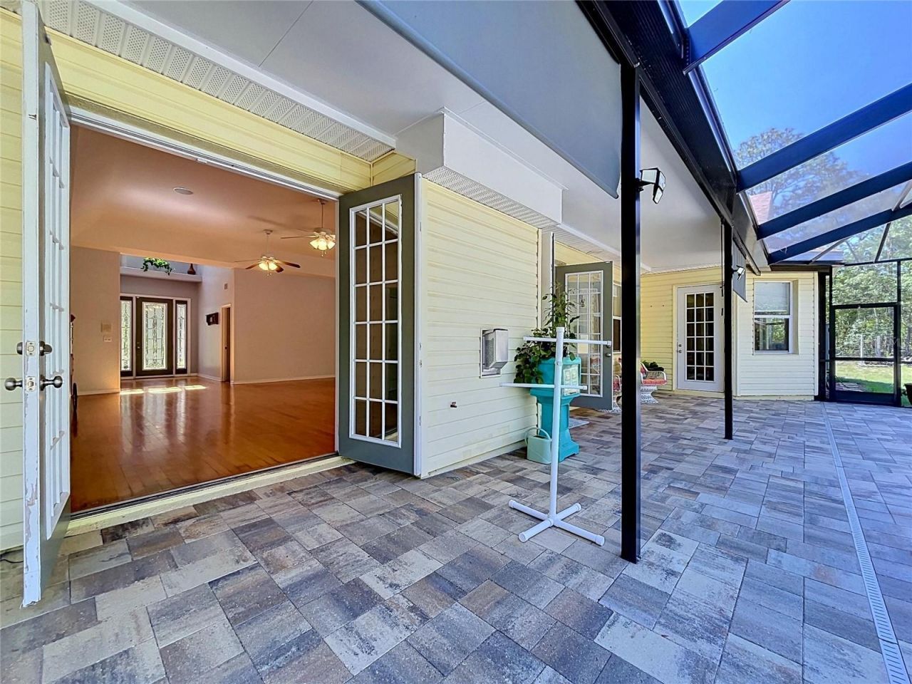 16475 Kids Ave, Weeki Wachee, FL 34614 Photo