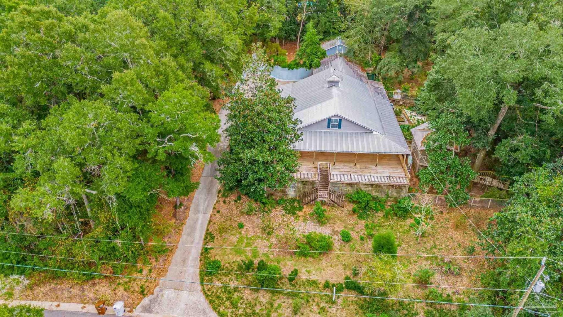 7619 Lakeside Dr, Milton, FL 32583 Main Photo