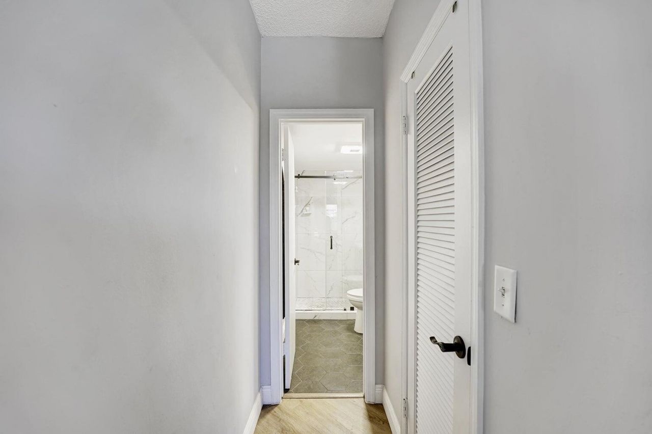 290 W Palmetto Park Road, Unit 411, Boca Raton, FL 33432 Photo