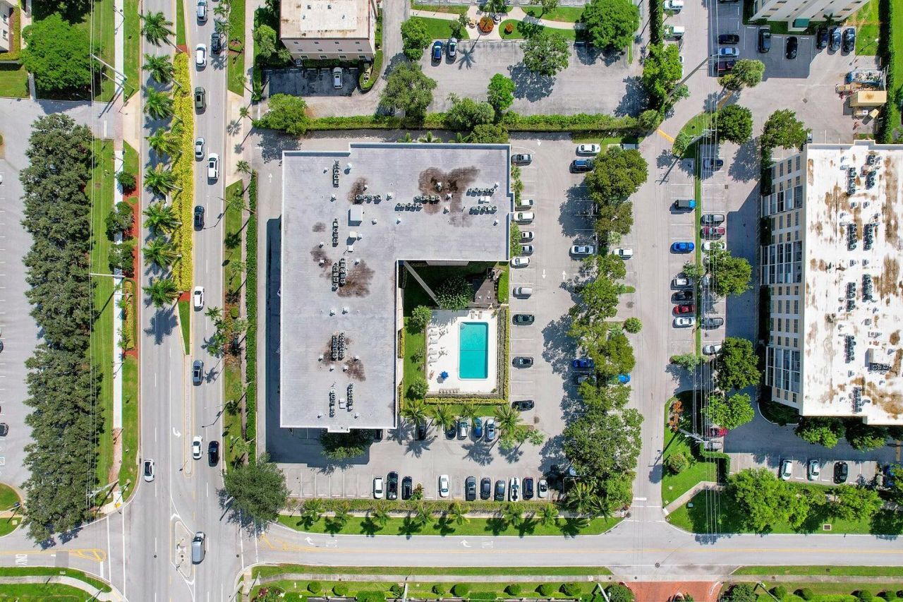 290 W Palmetto Park Road, Unit 411, Boca Raton, FL 33432 Photo