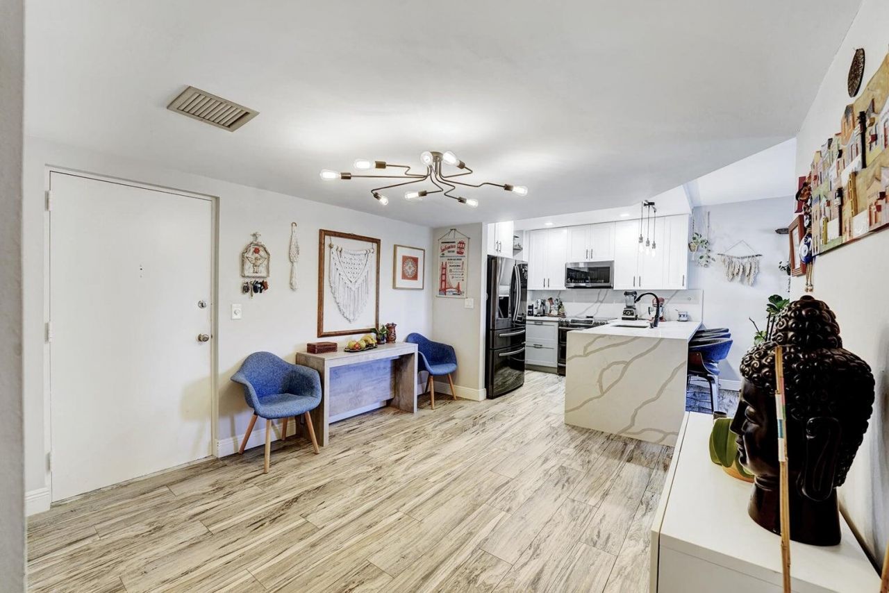 290 W Palmetto Park Road, Unit 411, Boca Raton, FL 33432 Photo