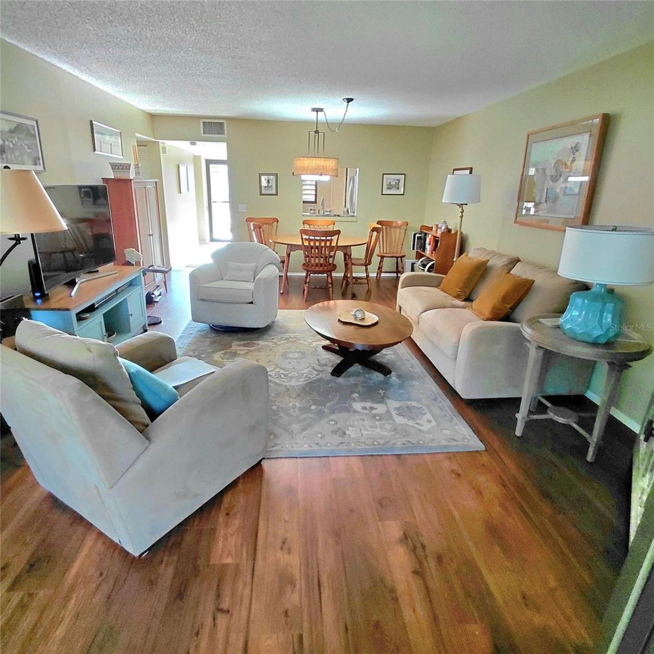 137 Pineneedle Drive, Unit 137, Bradenton, FL 34210 Photo