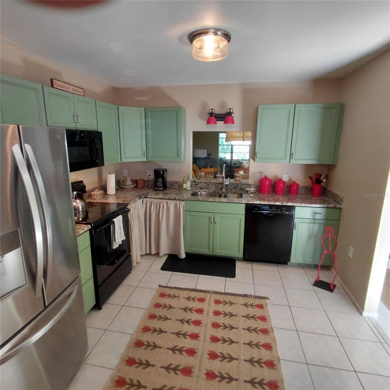 137 Pineneedle Drive, Unit 137, Bradenton, FL 34210 Photo
