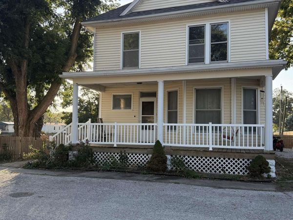 215 S Barnett Street, Nauvoo, IL 62354