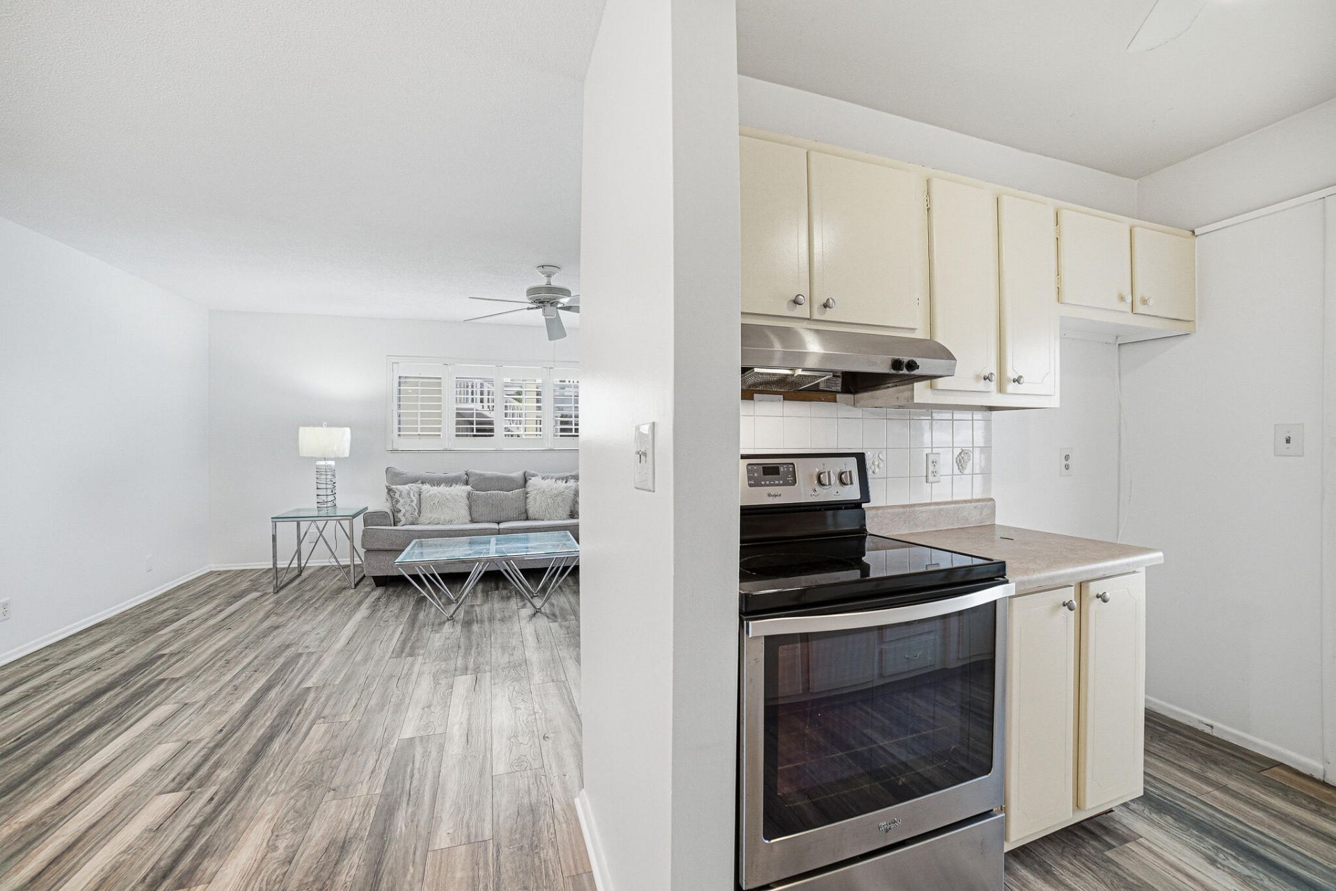 101 Doolen Court, Unit 201, North Palm Beach, FL 33408 Photo