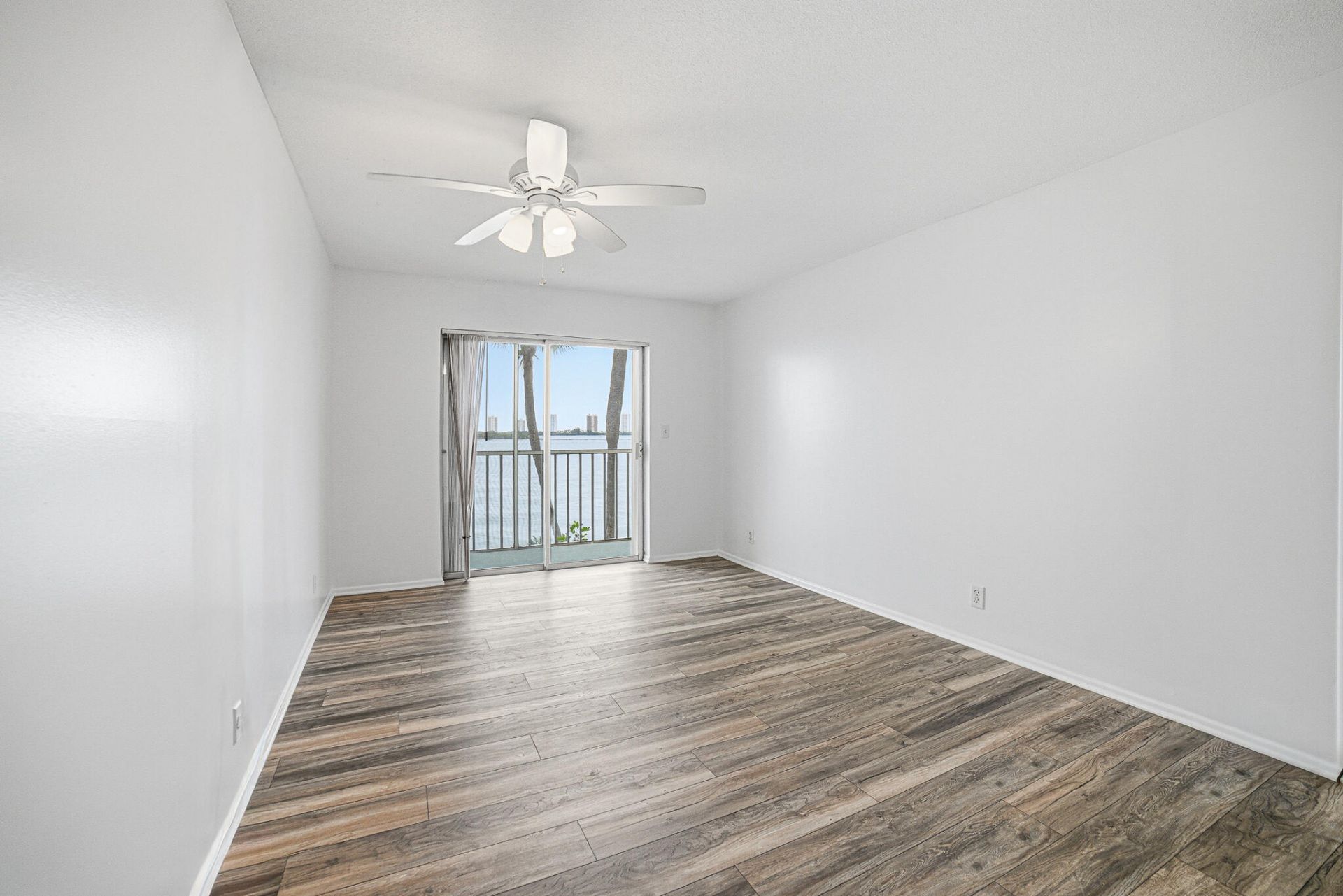 101 Doolen Court, Unit 201, North Palm Beach, FL 33408 Photo