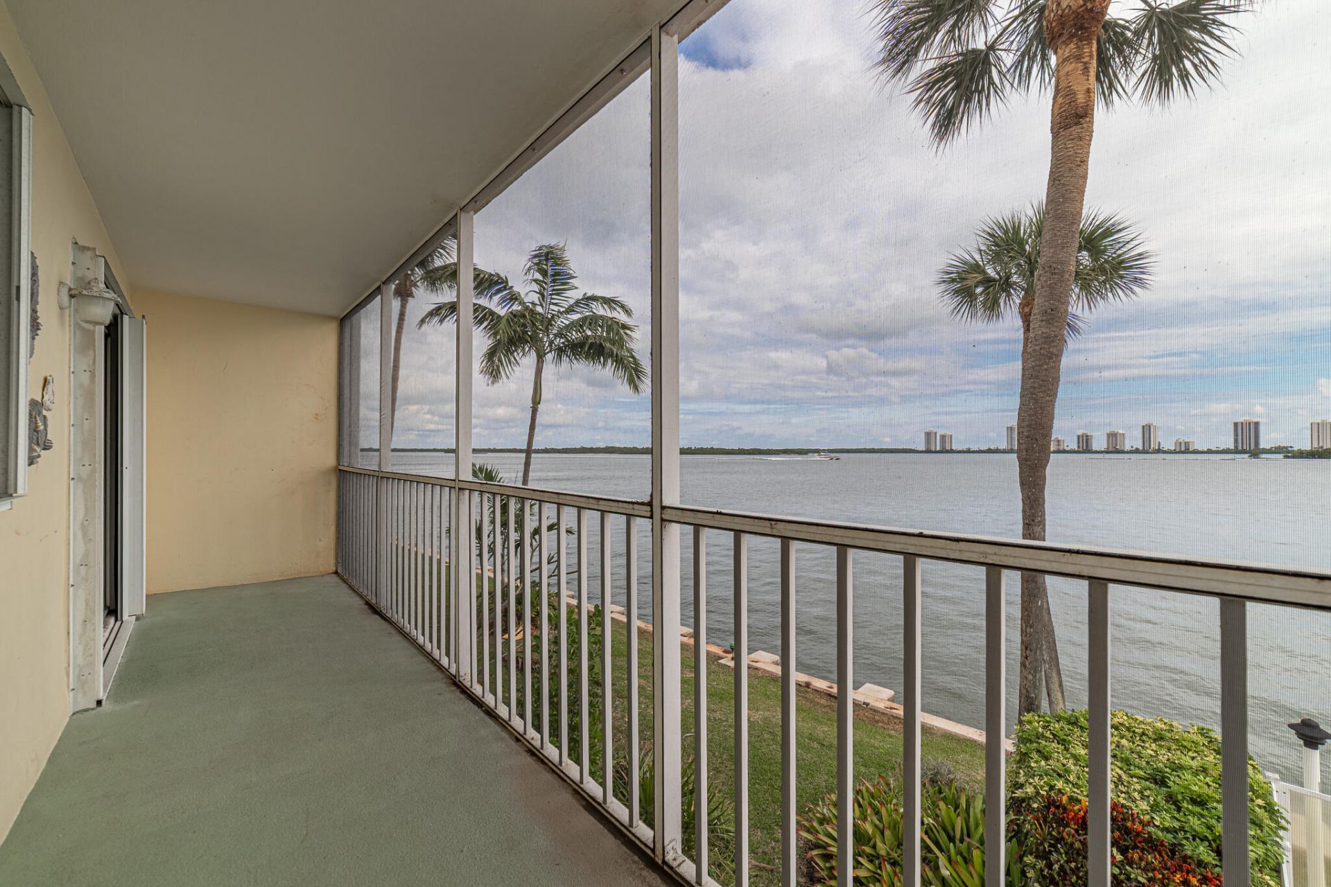 101 Doolen Court, Unit 201, North Palm Beach, FL 33408 Photo