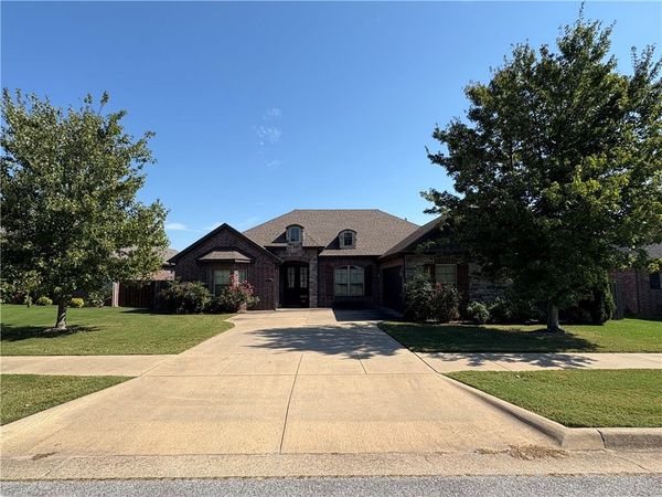 5807 Knotty Pine Road , Bentonville, AR 72713