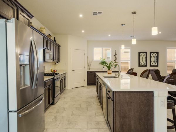 590 Rio Chama Circle SW, Los Lunas, NM 87031