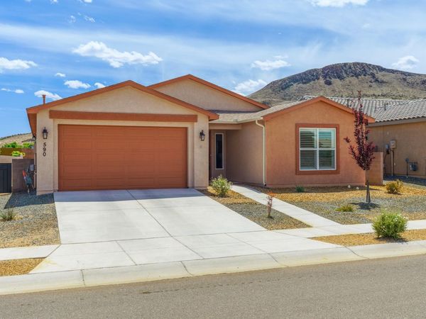 590 Rio Chama Circle SW, Los Lunas, NM 87031