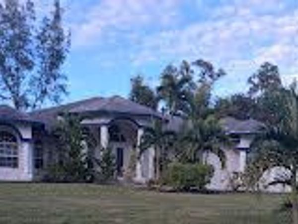 13351 40th Street N, Royal Palm Beach, FL 33411