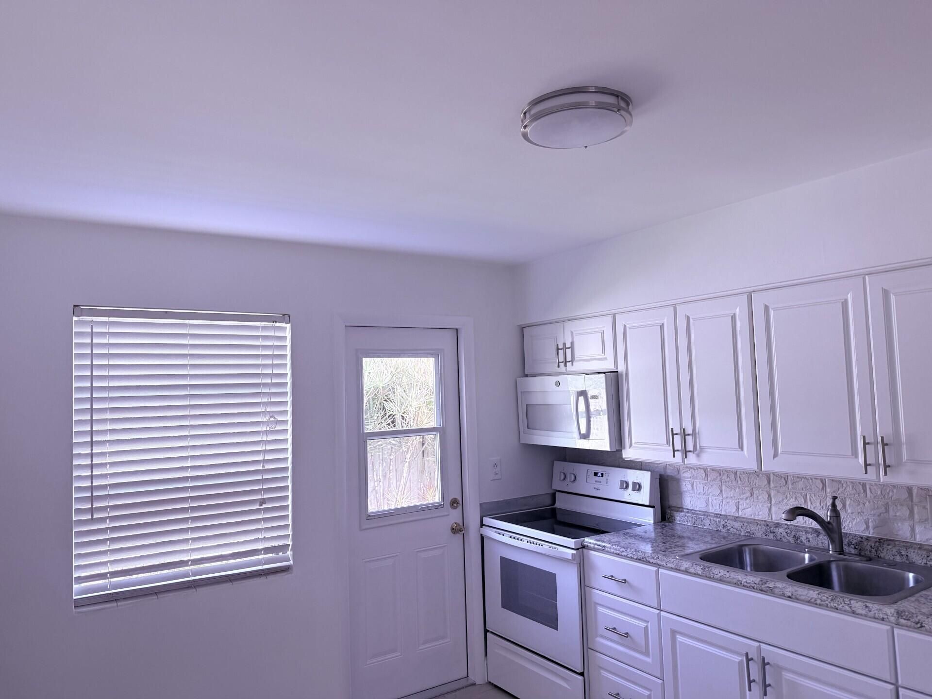 626 Prosperity Farms Rd Road, Unit 6, North Palm Beach, FL 33408 Photo