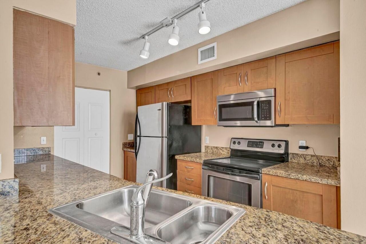 3237 Clint Moore Road, Unit 102, Boca Raton, FL 33496 Photo