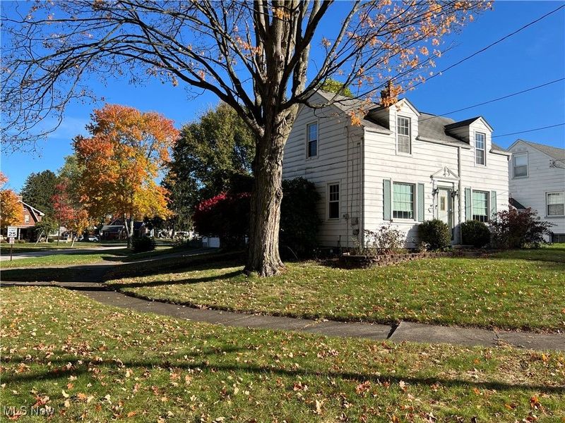 96 Aylesboro Avenue, Boardman, OH 44512 Photo 2