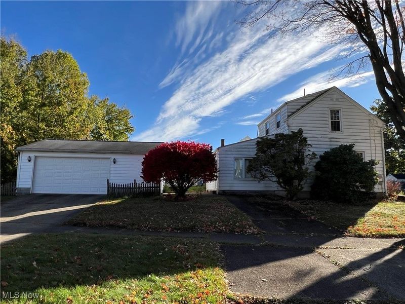 96 Aylesboro Avenue, Boardman, OH 44512 Photo 3