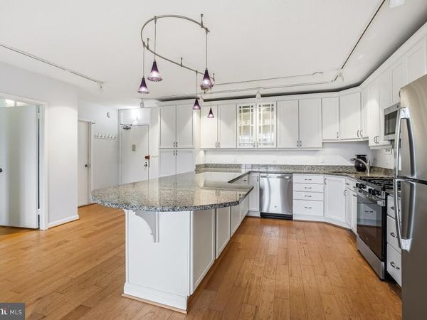 4242 EAST WEST HWY, Unit 514, CHEVY CHASE, MD 20815