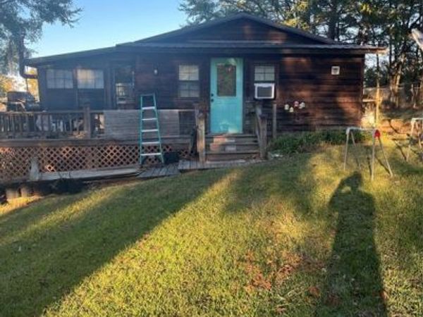 126 N Bill Stringer Road, Campti, LA 71411