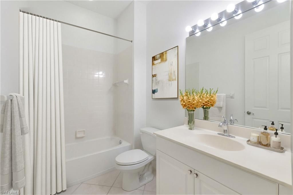 795 Bentwater Cir, Unit 202, Naples, FL 34108 Photo